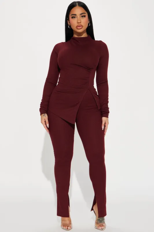 Miranda Legging Set - Burgundy sold by Fashion Nova