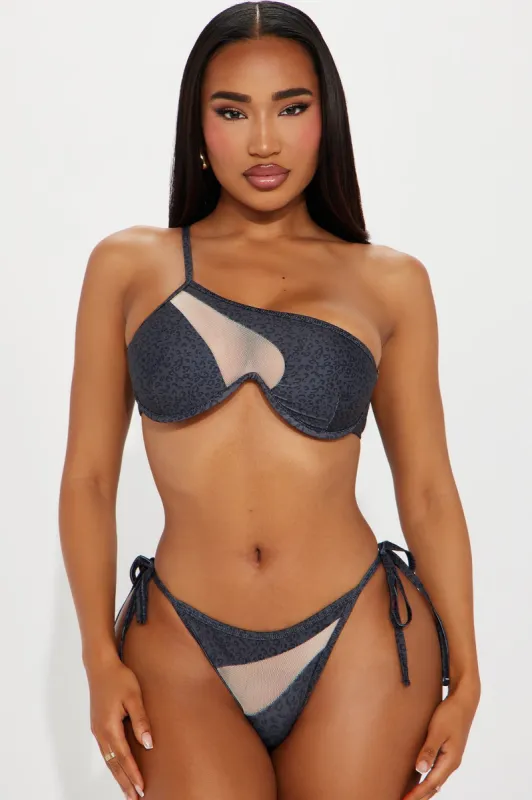 Clarice Underwire 2 Piece Bikini - Black sold by Fashion Nova