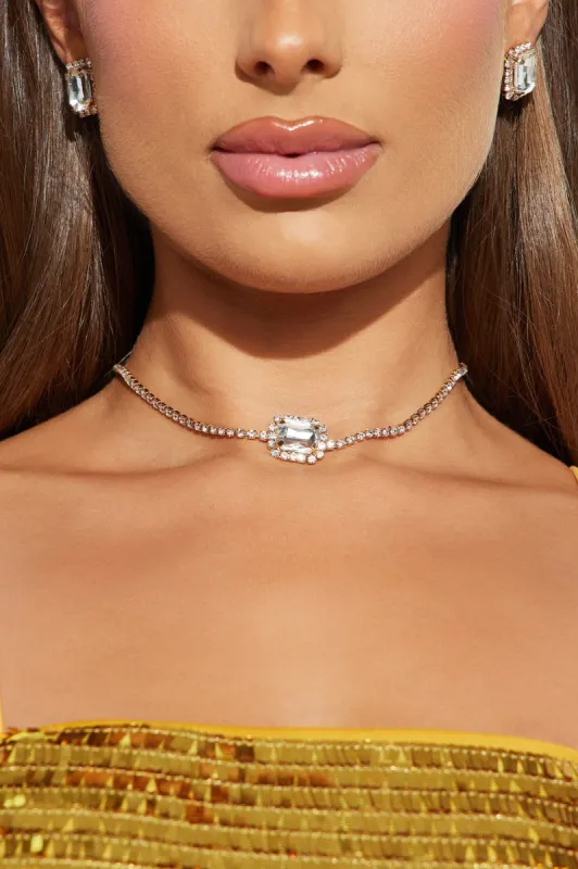 Beauty Queen Necklace and Earring Set - Gold/Clear made by Fashion Nova