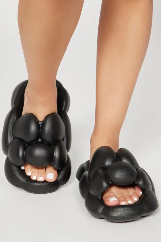 Always Daydreaming Casual Slides - Black made by Fashion Nova