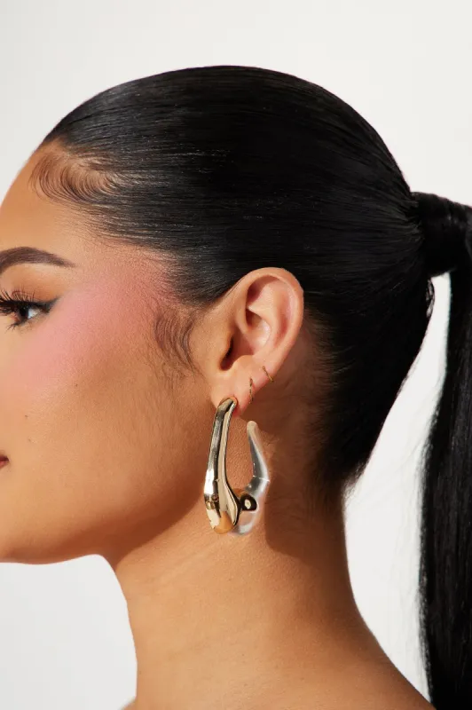 Golden Reef Hoop Earrings - Clear/Gold sold by Fashion Nova
