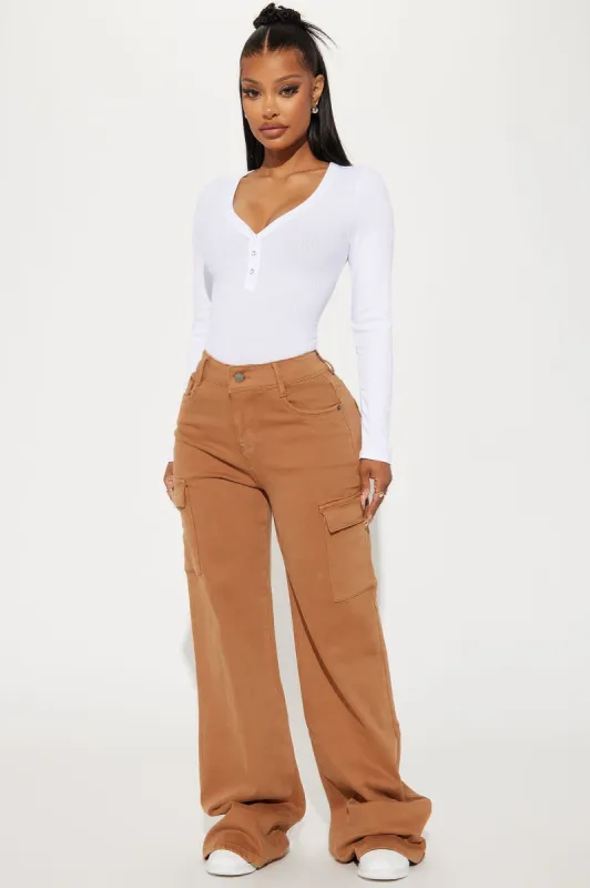True That 90s Stretch Color Cargo Jeans - Brown sold by Fashion Nova