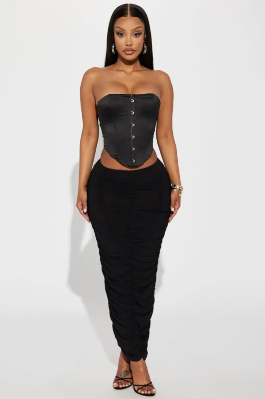 Make A Move Ruched Maxi Skirt - Black sold by Fashion Nova