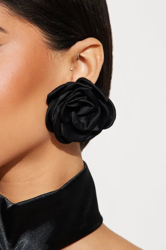 Mon Cherie Rose Earrings - Black made by Fashion Nova