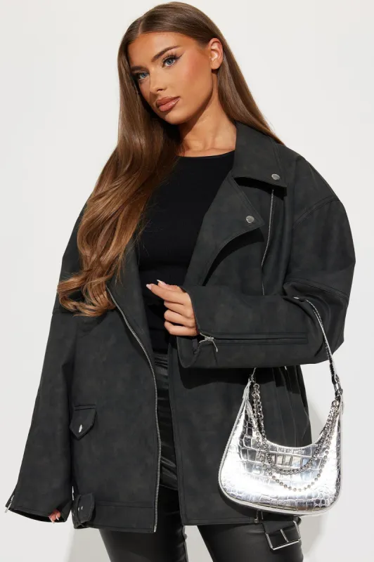 Baddie On The Go Handbag - Silver sold by Fashion Nova