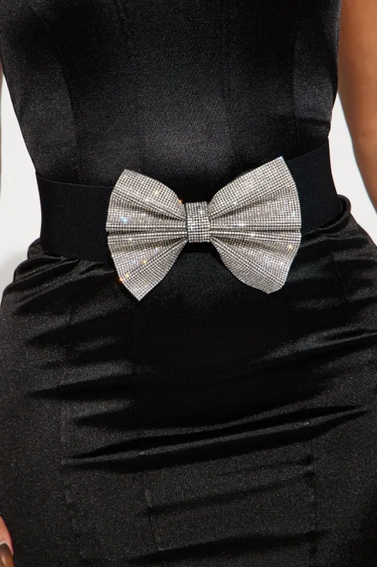 Put A Bow On It Belt - Black/Silver made by Fashion Nova