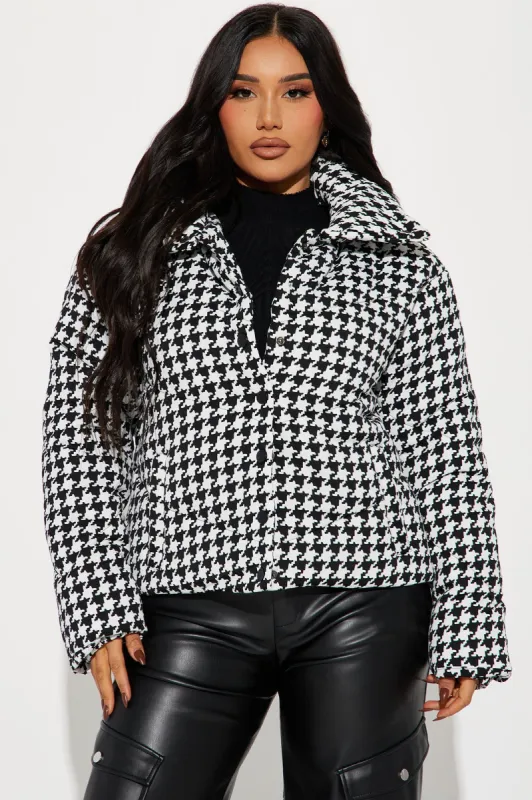 Mila Puffer Jacket - Black/White sold by Fashion Nova
