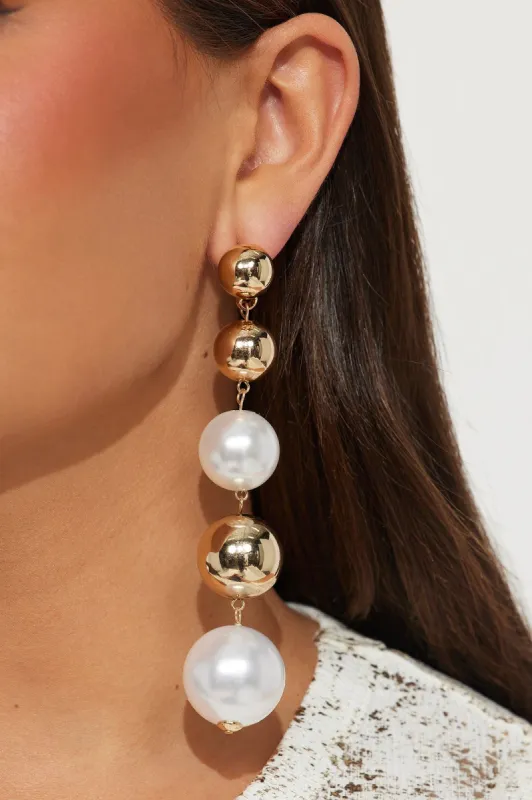 Made You Look Earrings  - White/Gold sold by Fashion Nova