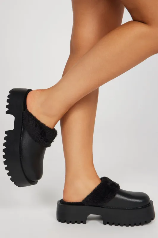 Breaking Habits Casual Slides - Black sold by Fashion Nova