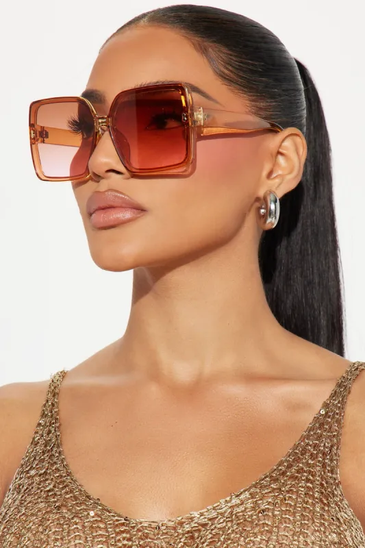 Cocktail Girly Sunglasses - Pink sold by Fashion Nova