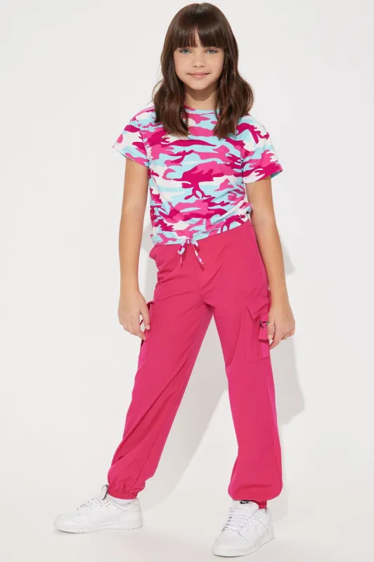 Mini Work It Out Cargo Pant Set - Fuchsia sold by Fashion Nova