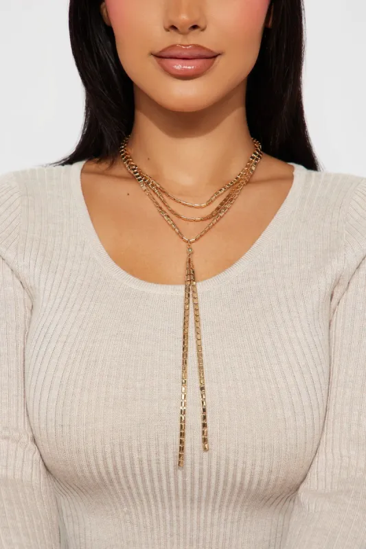 Out Of Touch Necklace - Gold made by Fashion Nova