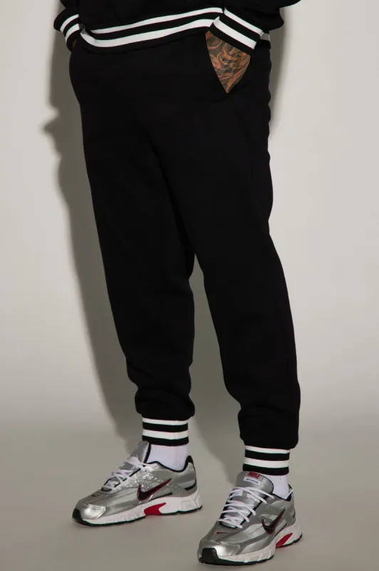 Melrose Jogger - Black sold by Fashion Nova