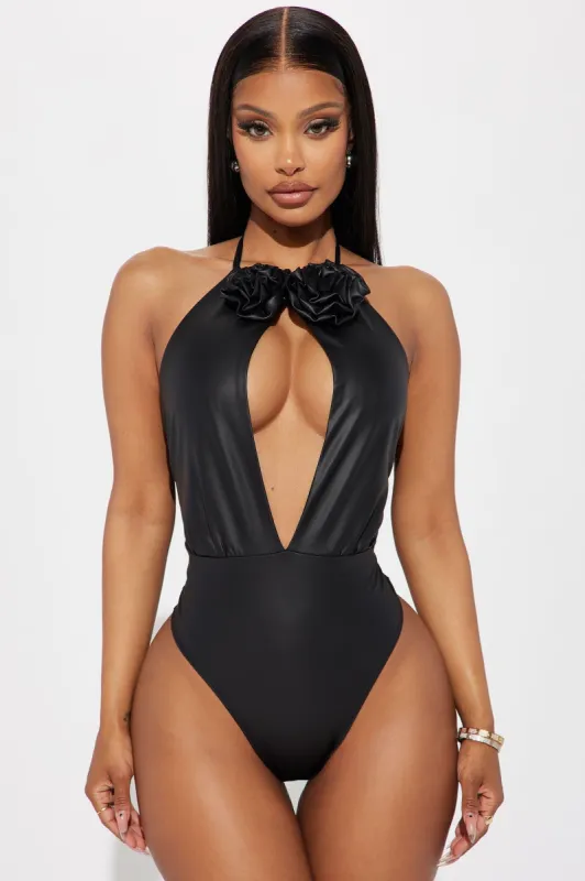 Carmelita Cut Out Bodysuit - Black sold by Fashion Nova