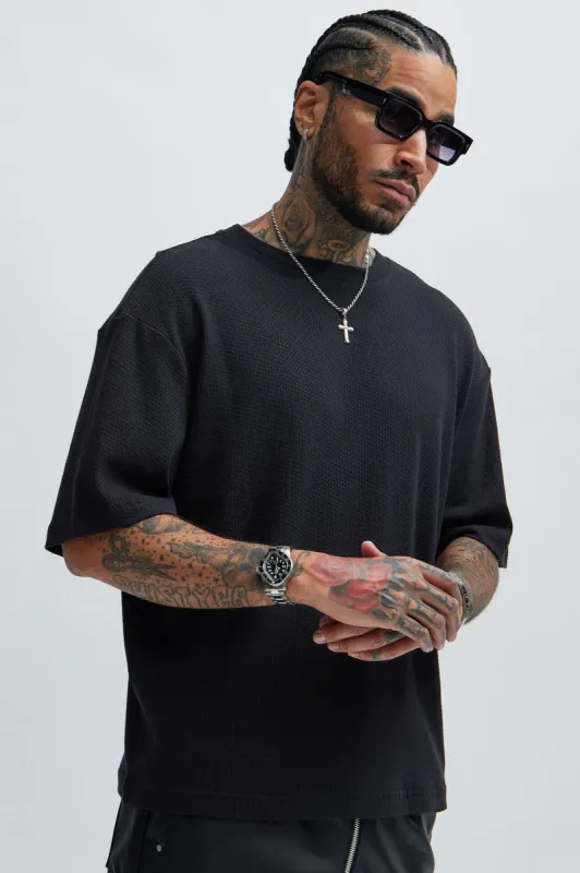 Randall Relaxed Textured Tee - Black sold by Fashion Nova