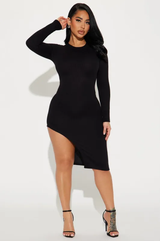 Arabella Long Sleeve Midi Dress - Black made by Fashion Nova