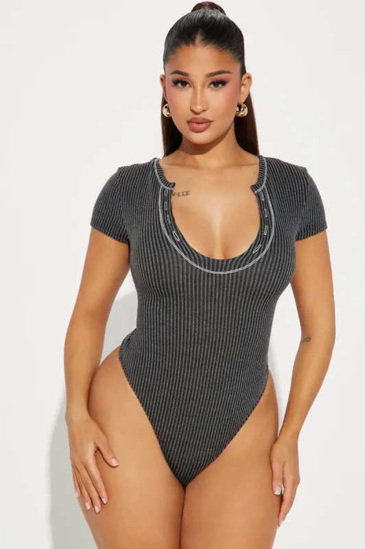Keaton Short Sleeve Bodysuit - Charcoal sold by Fashion Nova