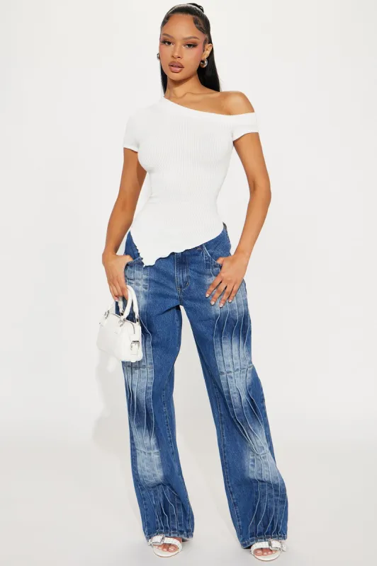 Wavy Babe Straight Leg Jeans - Medium Wash sold by Fashion Nova