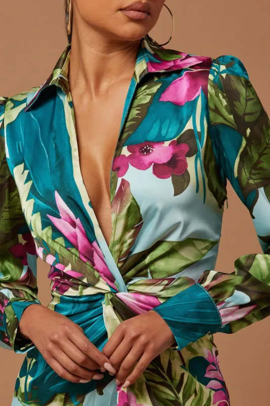 Leilani Textured Bodysuit - Green sold by Fashion Nova