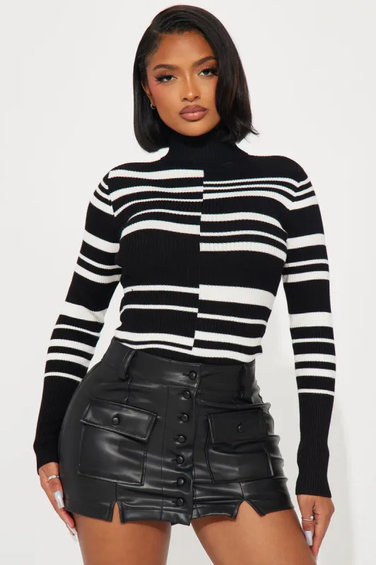 Anaisa Turtleneck Sweater - Black/combo sold by Fashion Nova