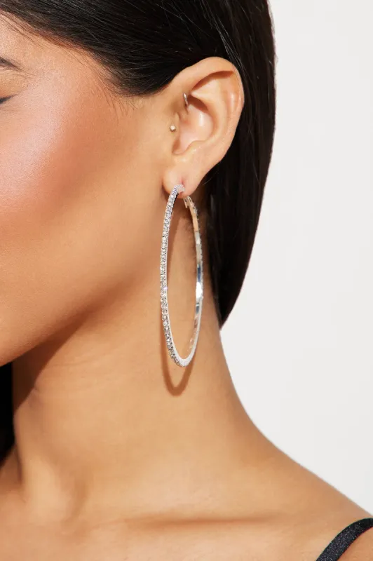 Through The Hoop Earrings - Silver made by Fashion Nova