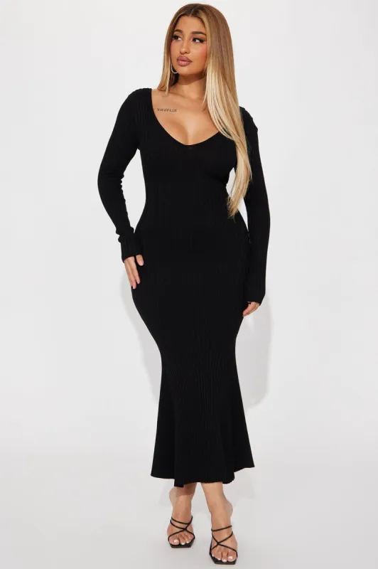 Aries Sweater Maxi Dress - Black sold by Fashion Nova