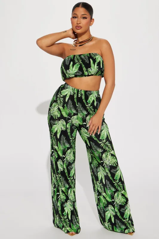Island Dreams Plisse Pant Set - Black/Green sold by Fashion Nova