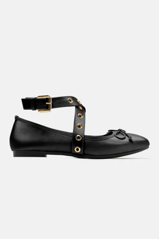 Telling On You Flats - Black sold by Fashion Nova