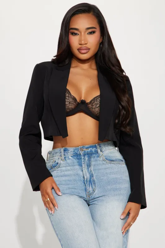 Business Plan Cropped Blazer - Black sold by Fashion Nova