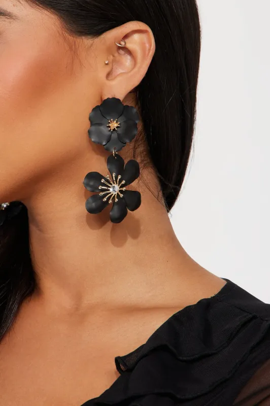 Anemone Earrings - Black sold by Fashion Nova