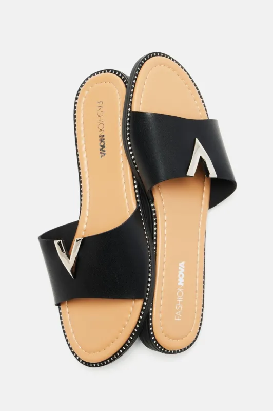 Devan Flat Sandals - Black sold by Fashion Nova