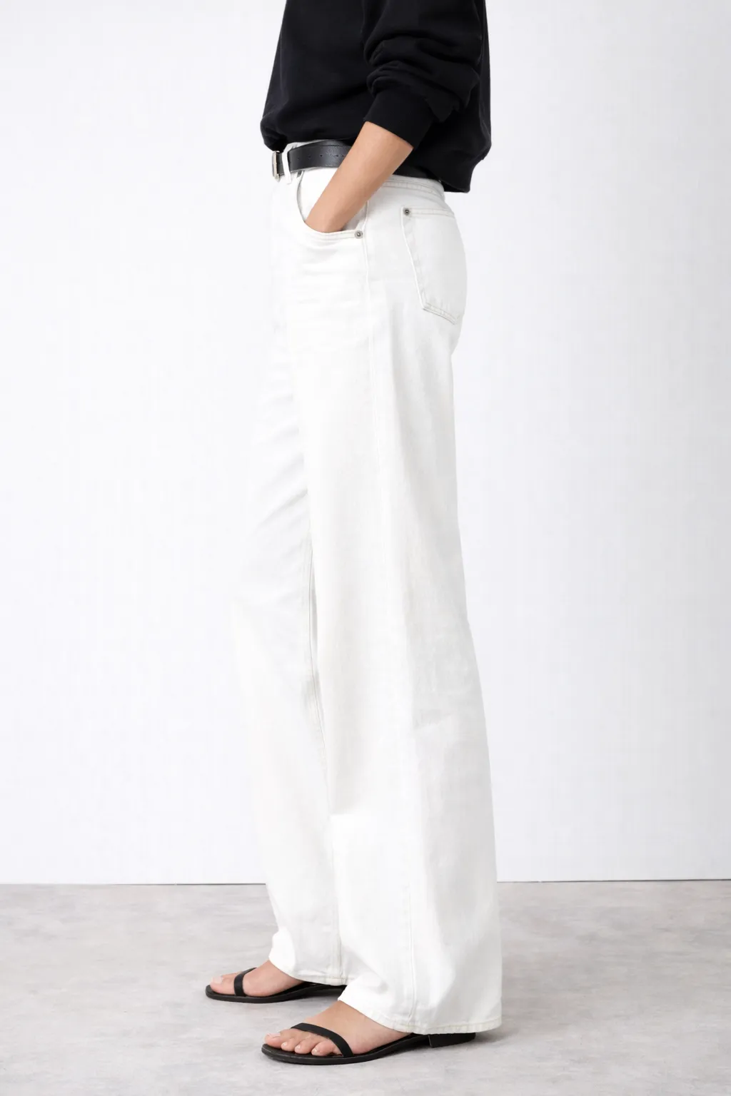 CRUZ-MAGNOLIA WHITE sold by Fidelity product image thumbnail 3