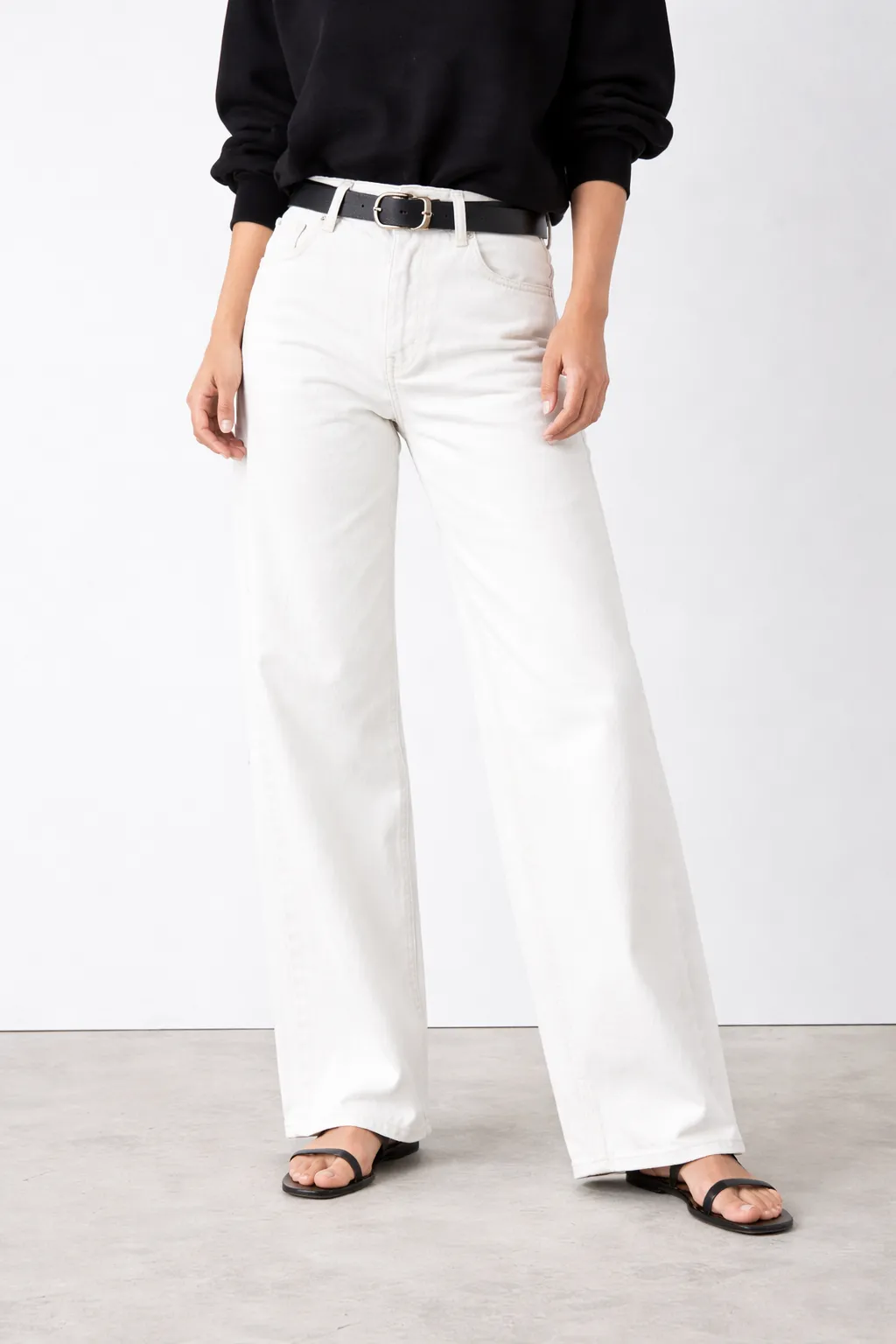 CRUZ-MAGNOLIA WHITE sold by Fidelity