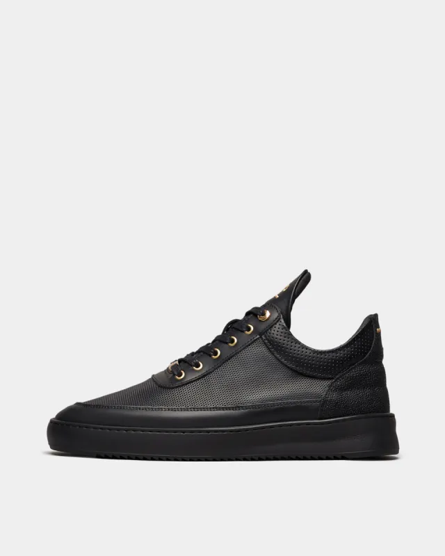 Low Top Aten All Black sold by Filling Pieces