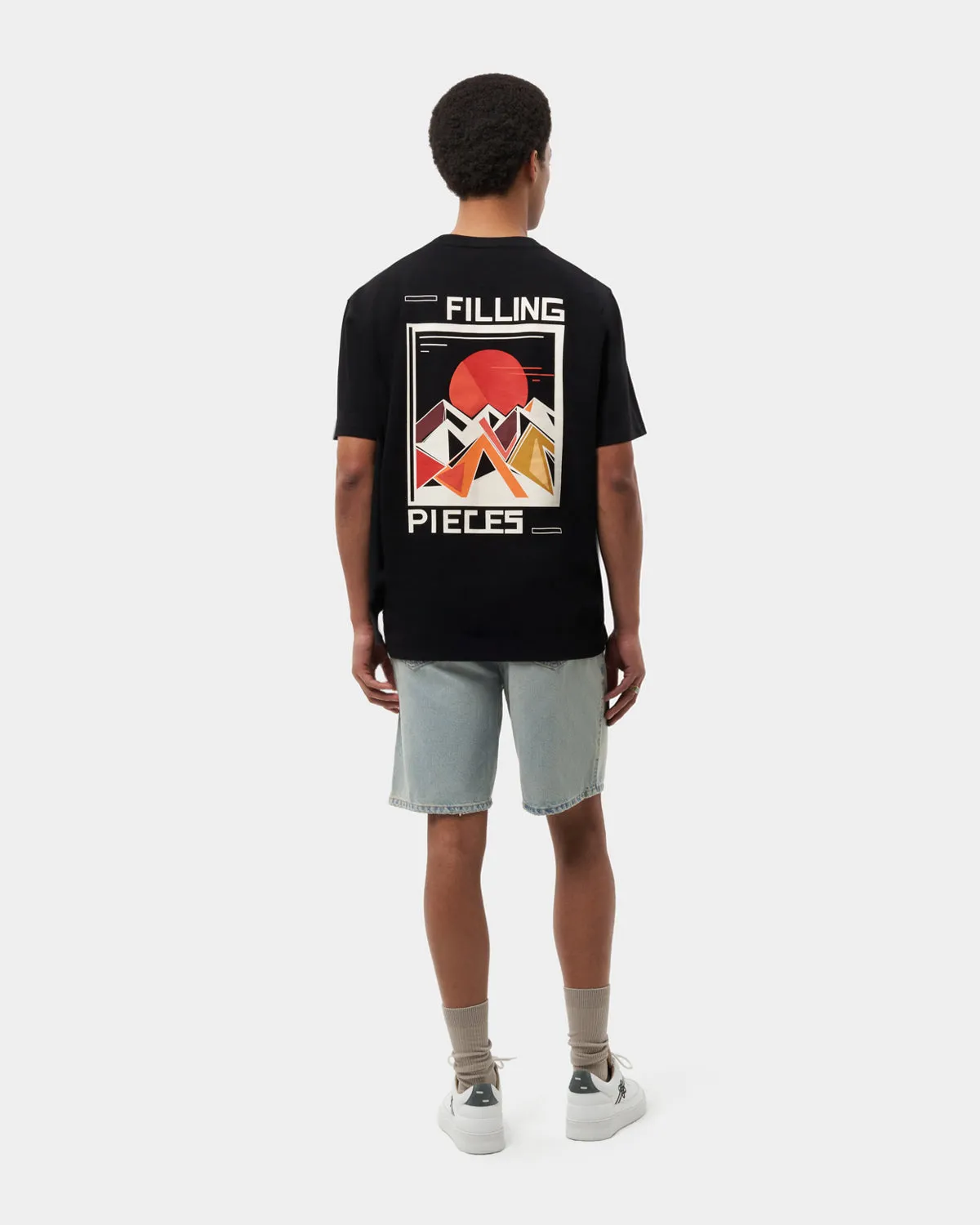 T-shirt Sunset Black sold by Filling Pieces