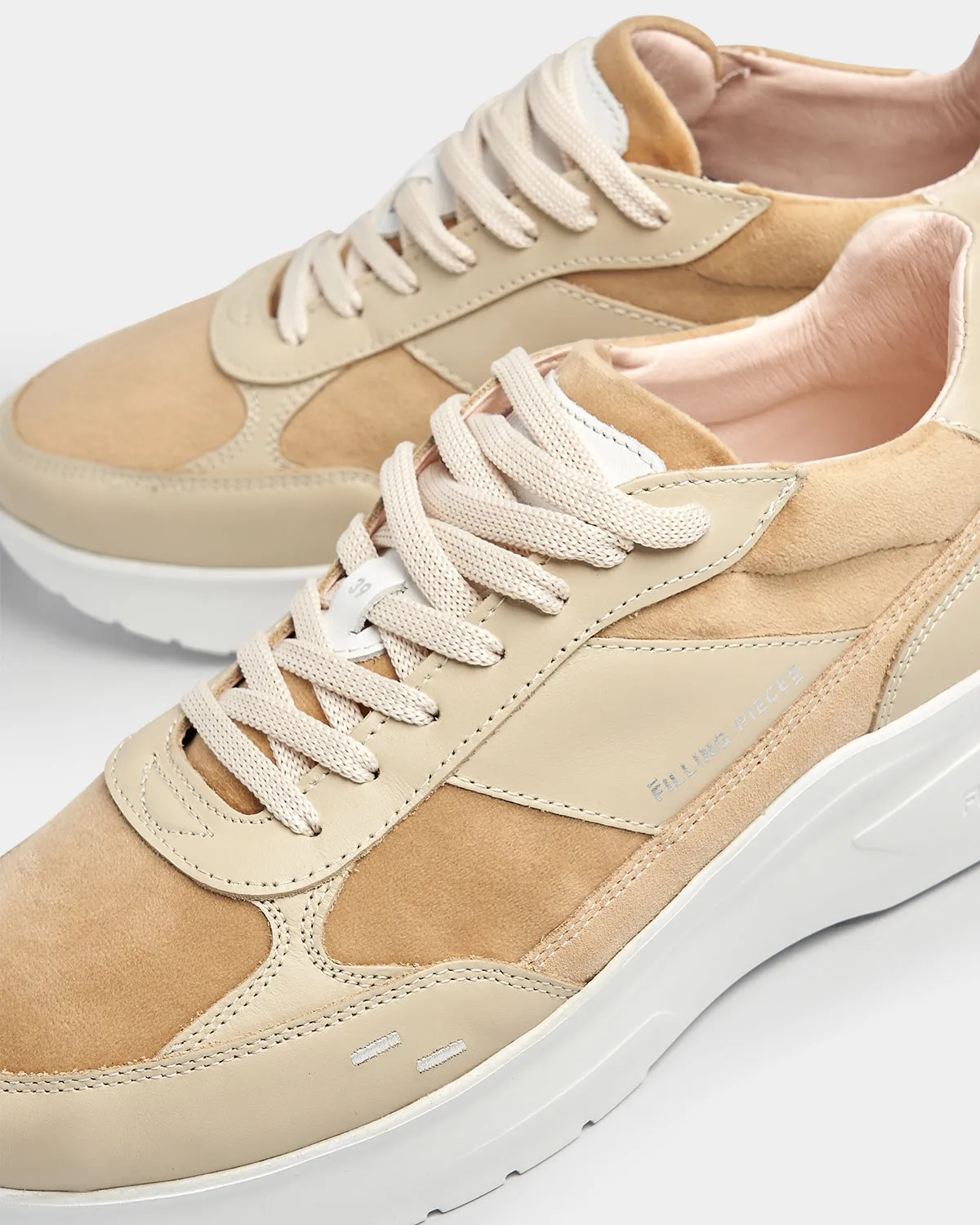 Jet Runner Beige sold by Filling Pieces product image thumbnail 2