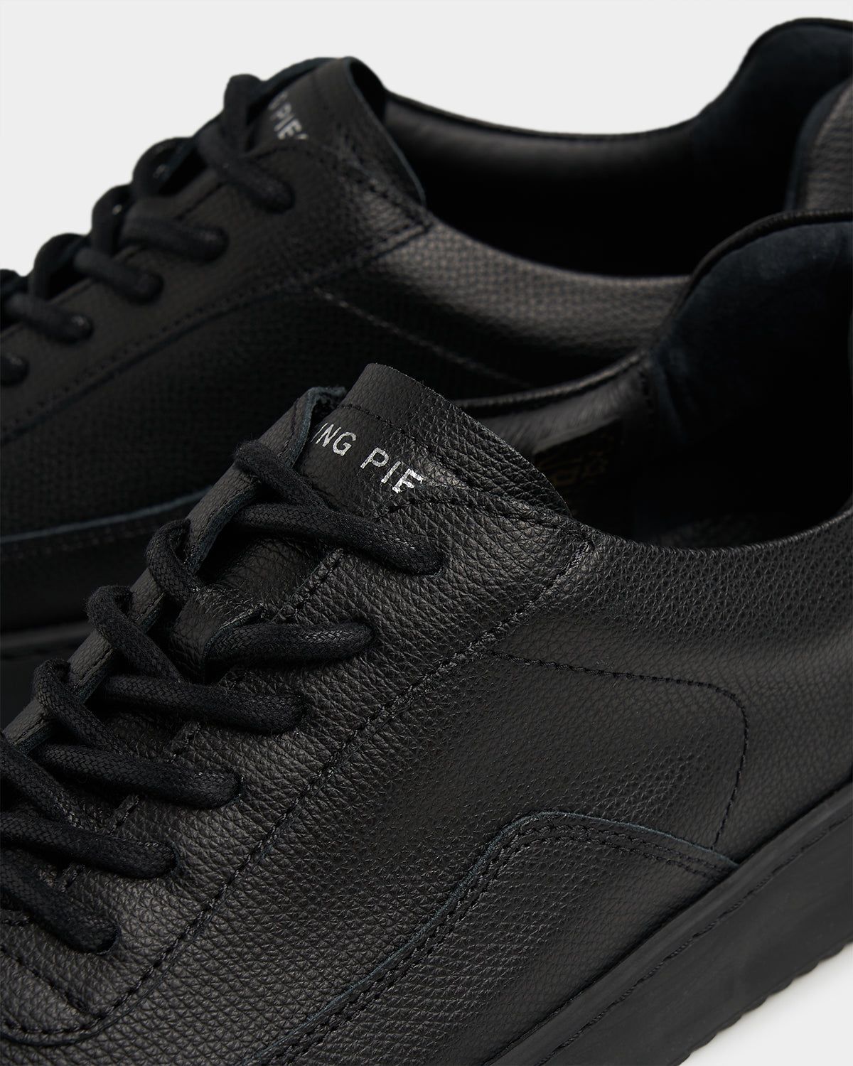 Mondo Crumbs All Black sold by Filling Pieces product image thumbnail 5