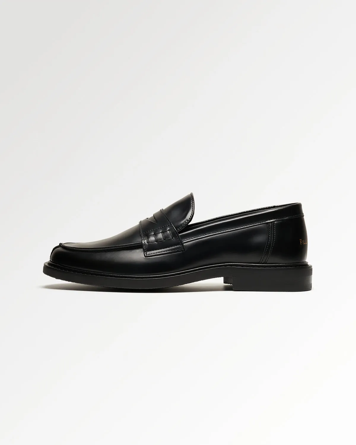 Loafer Polido Minimum Black sold by Filling Pieces