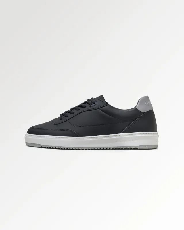 Mondo Trim Black made by Filling Pieces