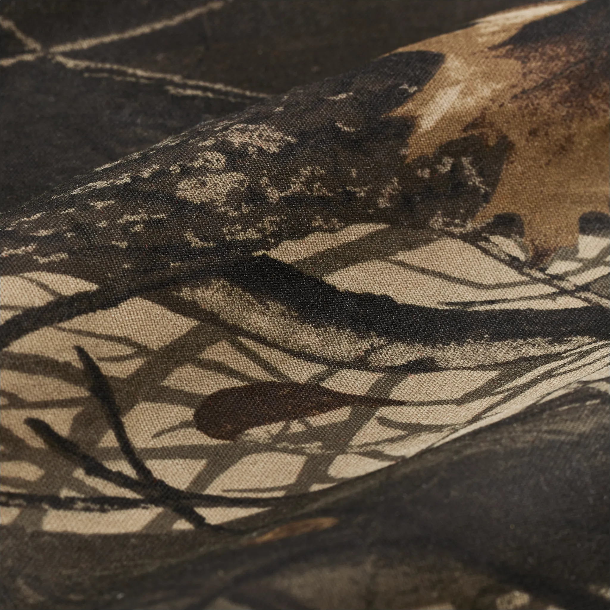 Oil Tin Cloth Vest - Realtree Hardwoods Camo sold by Filson product image thumbnail 4