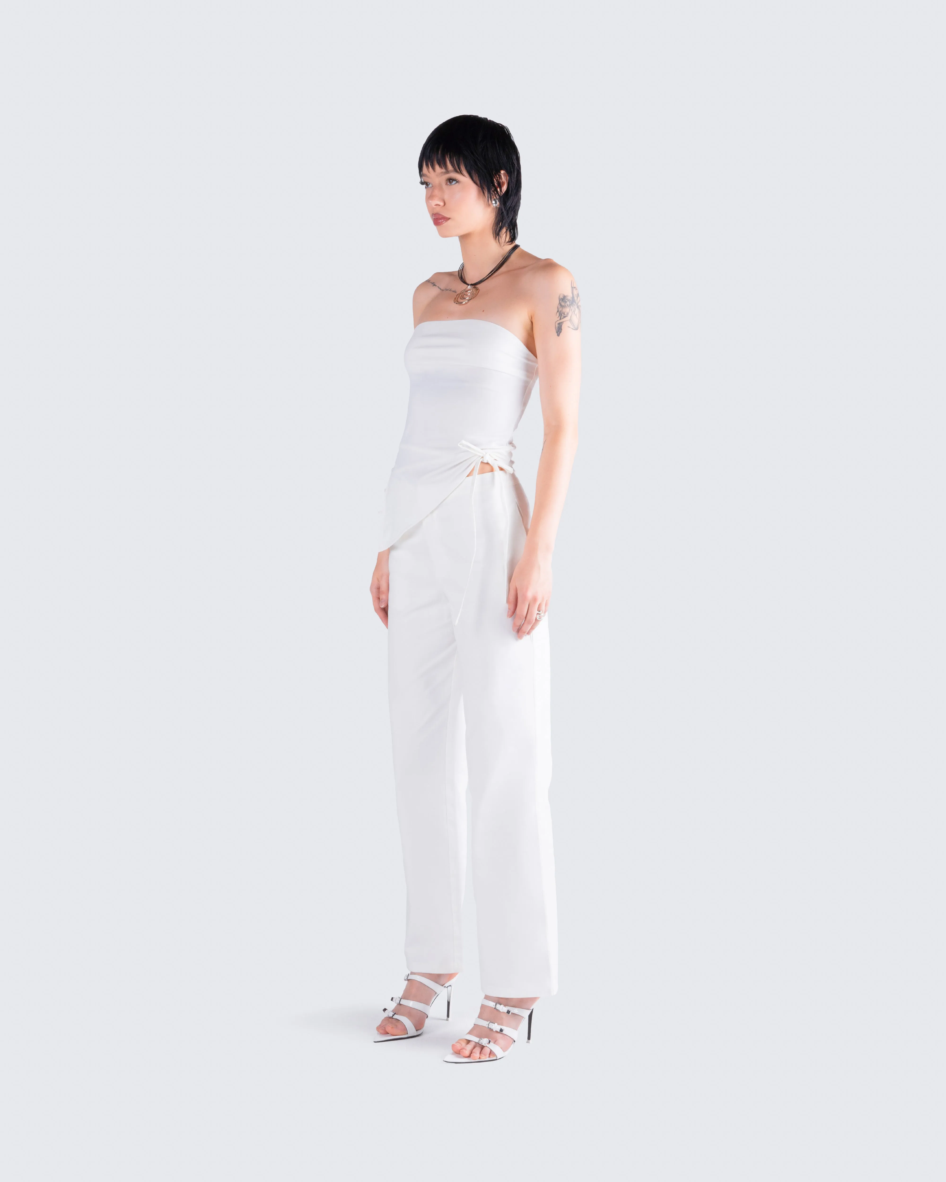 Bessie Blanco Set sold by Finesse product image thumbnail 5