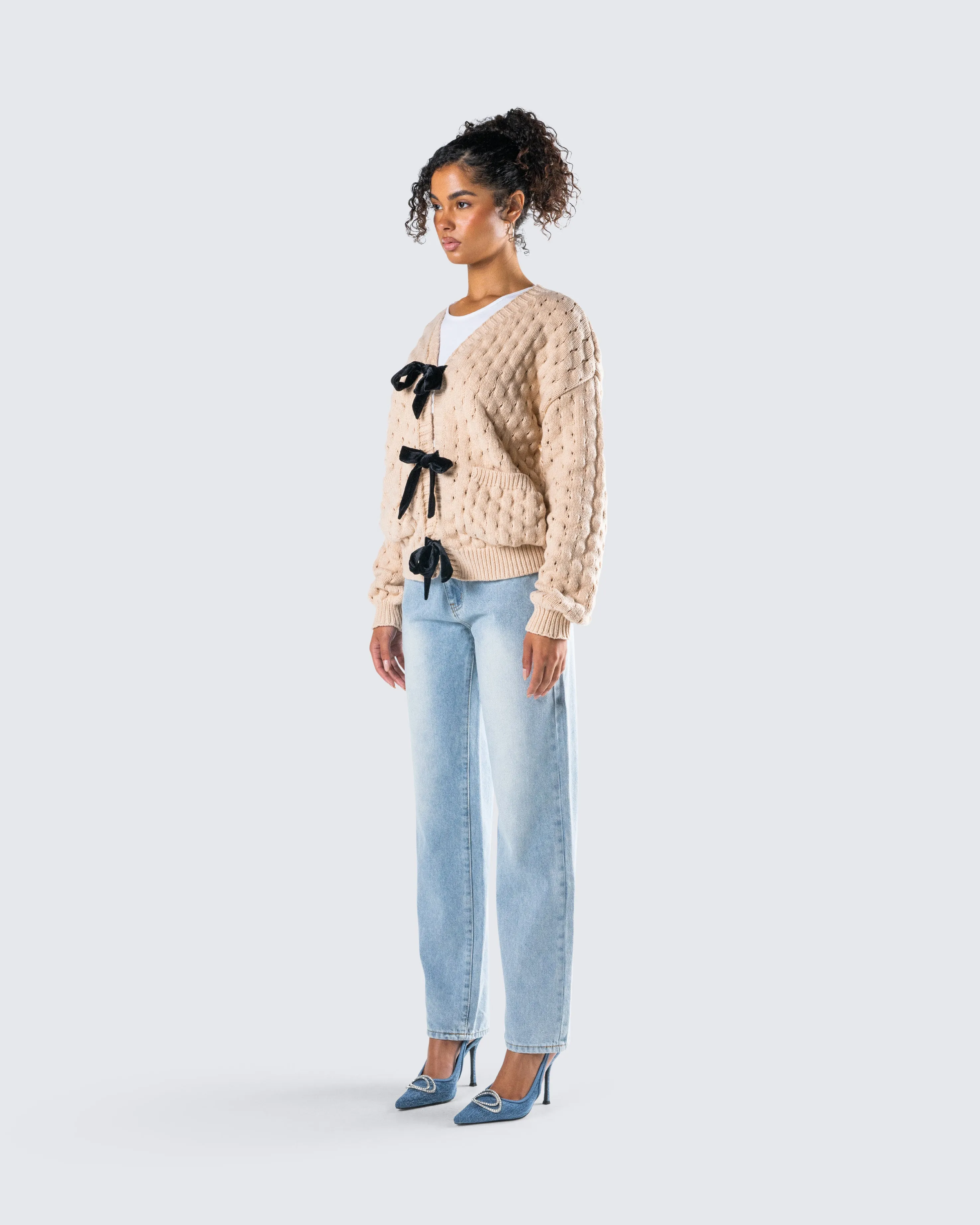 Andra Bow Set sold by Finesse product image thumbnail 5