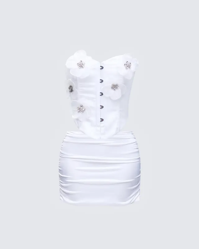 Saranna Blanc Set   sold by Finesse