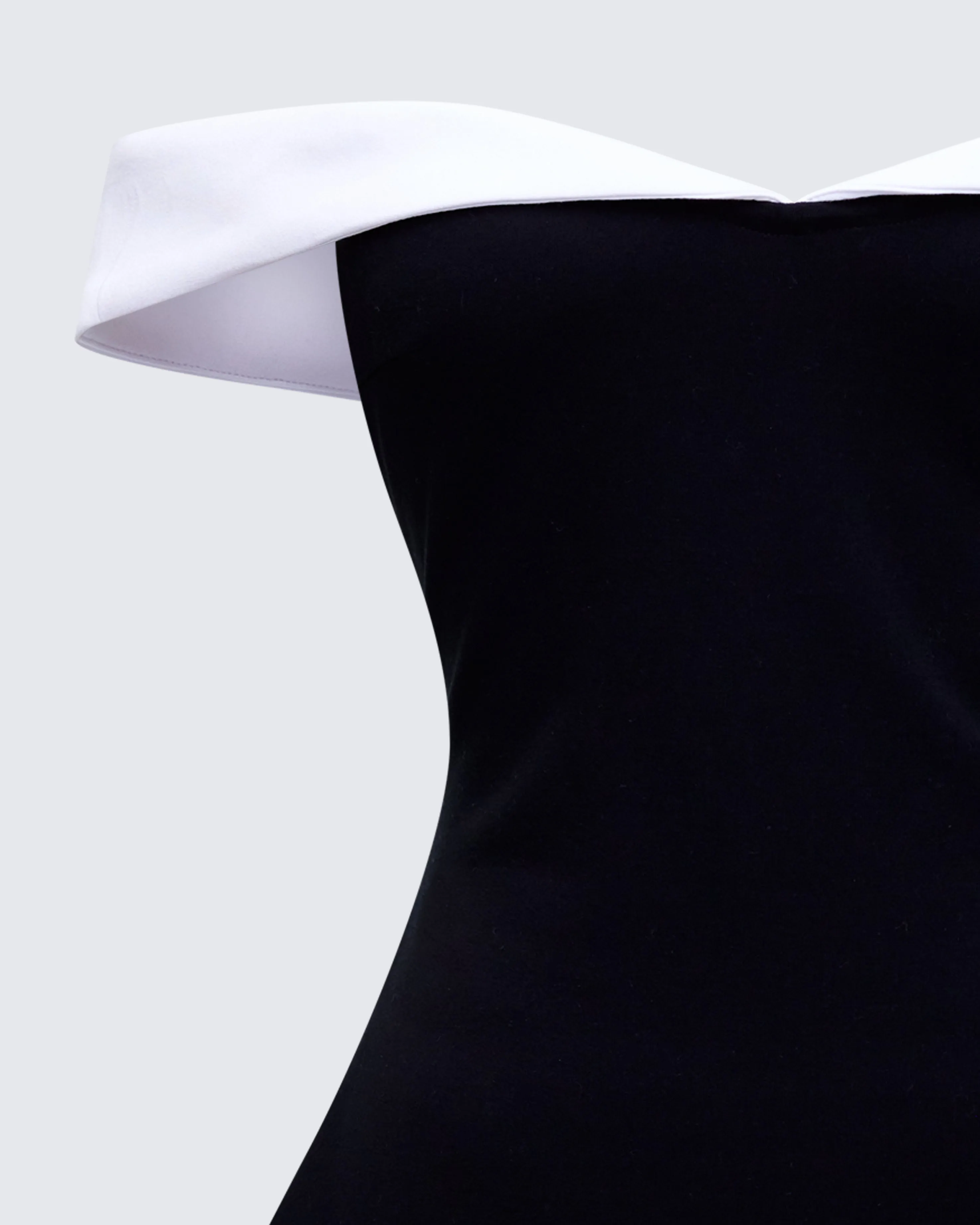 Auri Chic Set sold by Finesse product image thumbnail 4