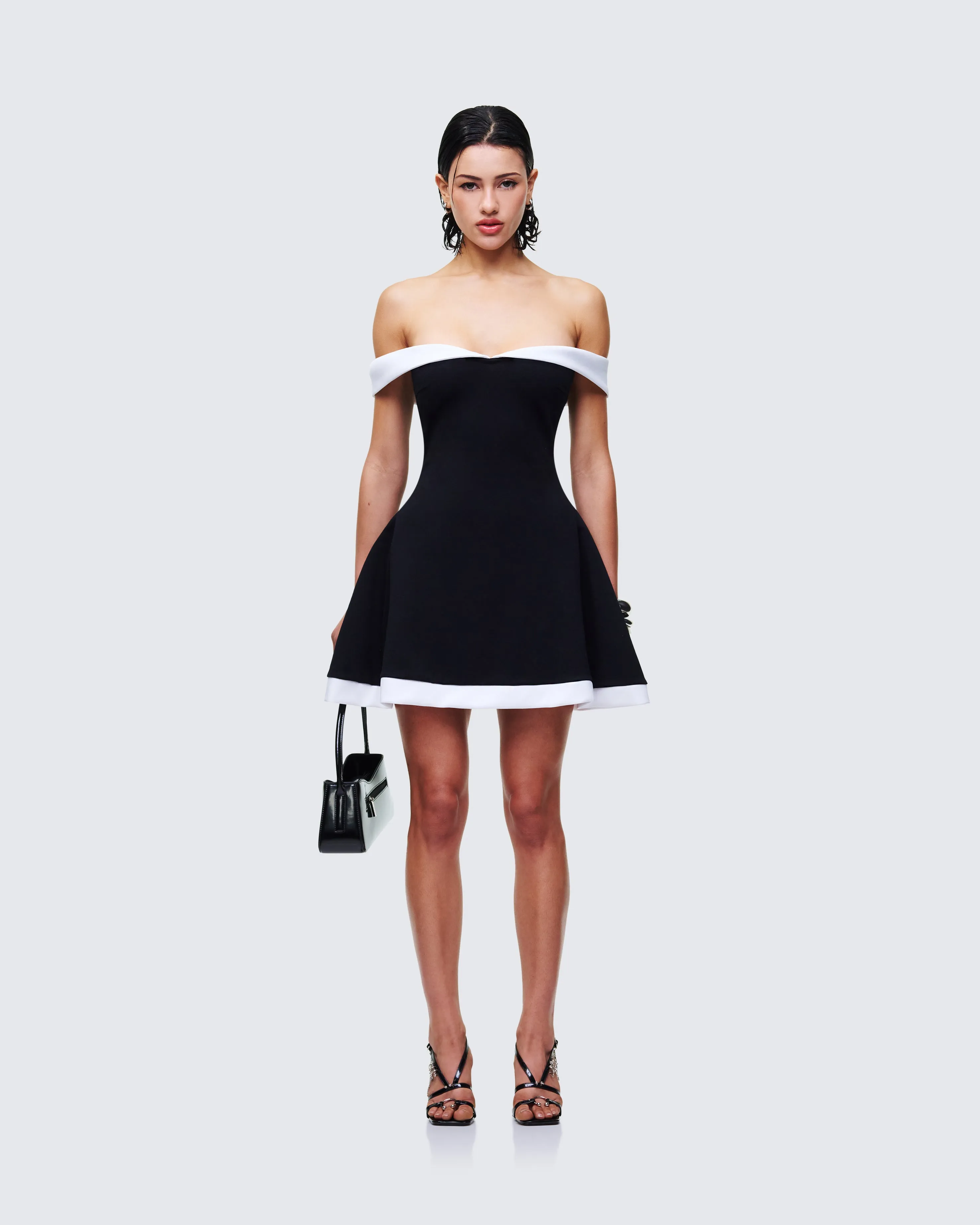 Auri Chic Set sold by Finesse