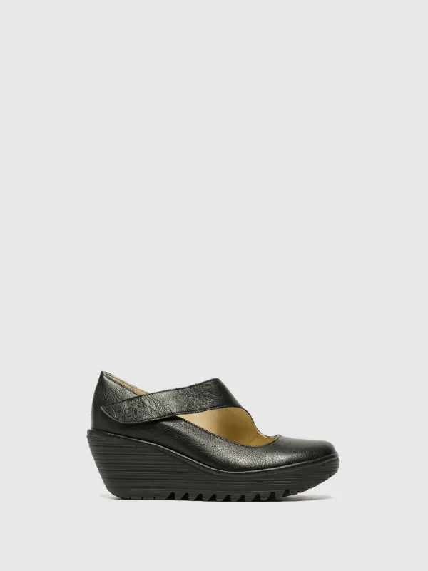 Mary Jane Shoes YASI682FLY MOUSSE BLACK sold by Fly London