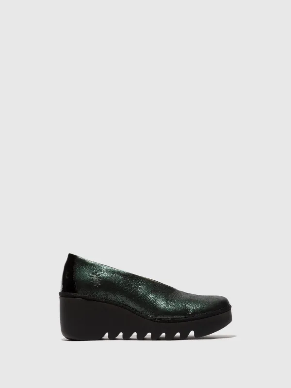 Slip-on Shoes BESO246FLY GREEN/BLACK sold by Fly London