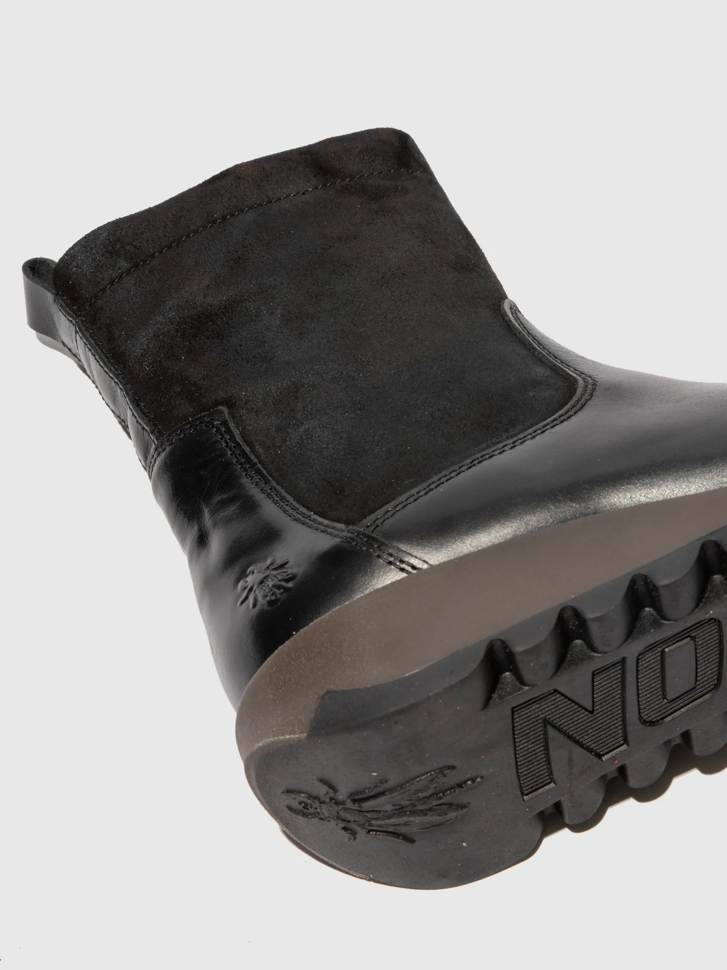 Zip Up Boots SAUK794FLY RUG/OILSUEDE BLACK sold by Fly London product image thumbnail 4