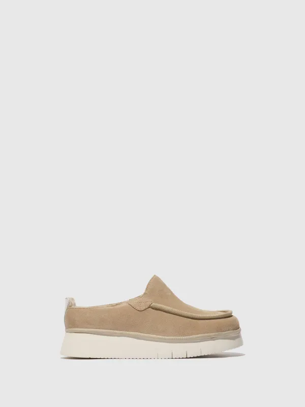 Closed Shoes CEZE361000 CREME sold by Fly London