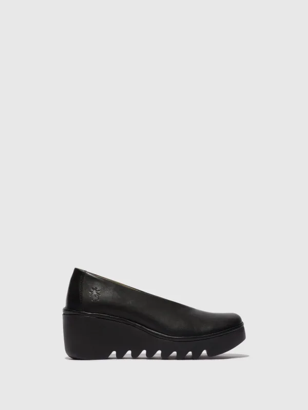 Slip-on Shoes BESO246FLY BLACK sold by Fly London
